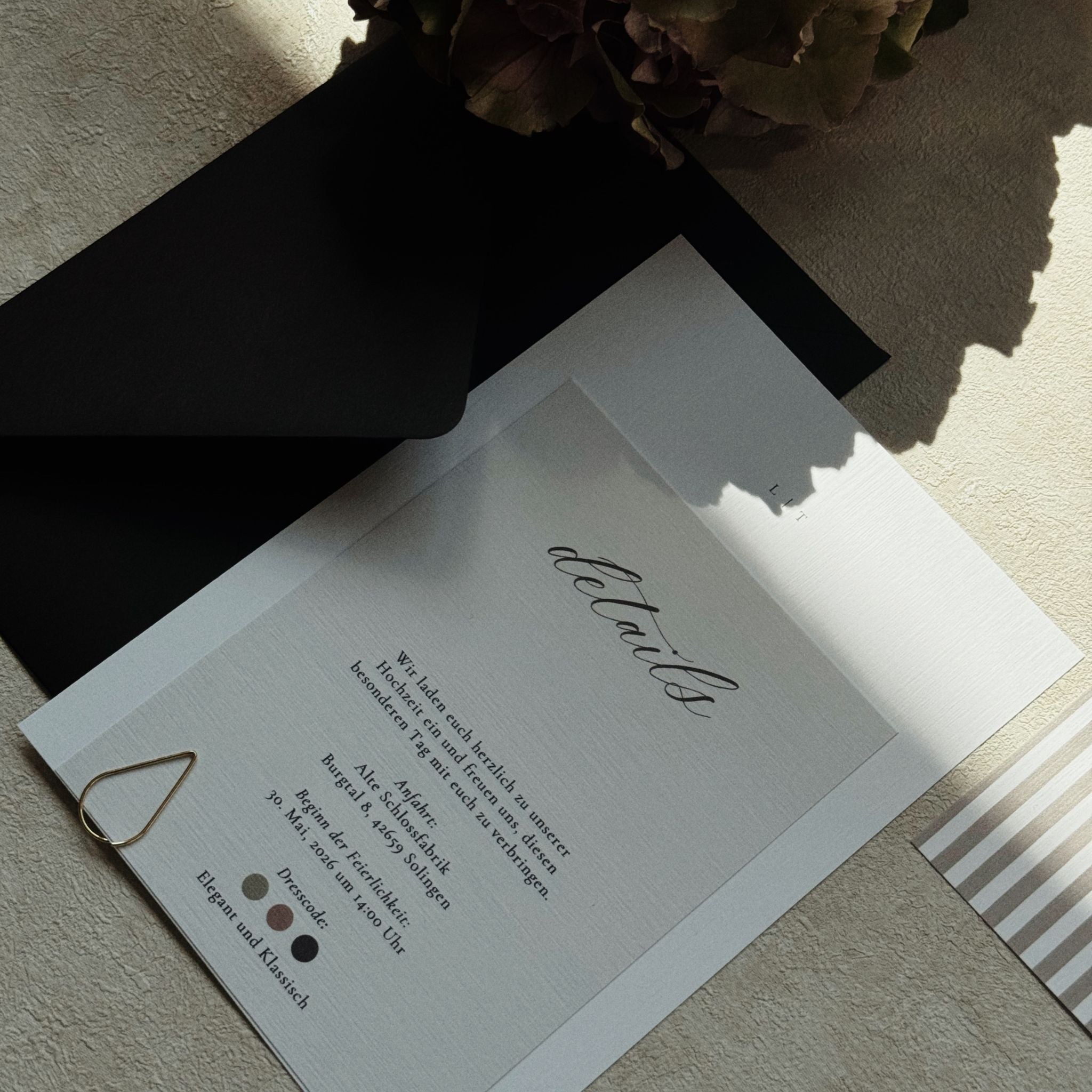 Hochzeitseinladung mit edlem Umschlag – Modern Chic